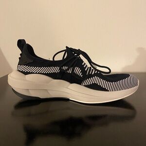 Women’s Sorel Explorer Defy Sneaker